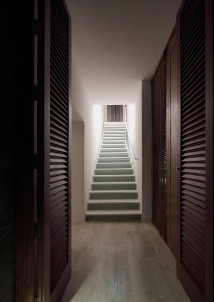 马耳他别墅走廊楼梯设计